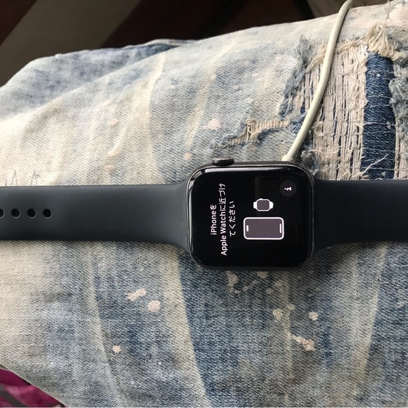 Apple Watch SE (2022) (GPS + Cellular, 44mm) - Midnight Aluminum - Picture 2 of 7